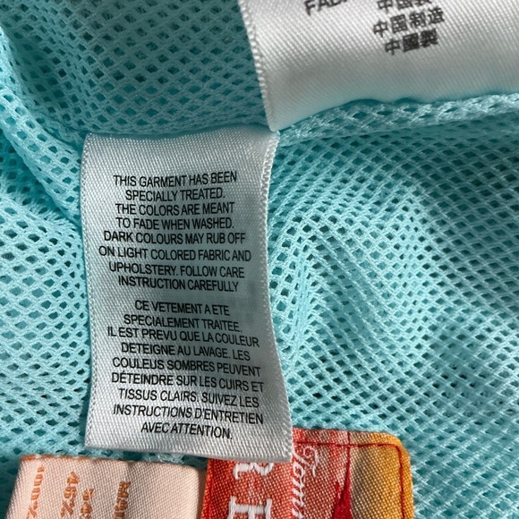 Tommy Bahama Men’s Green and Cream Tropical Board Shorts - Picture 5 of 15